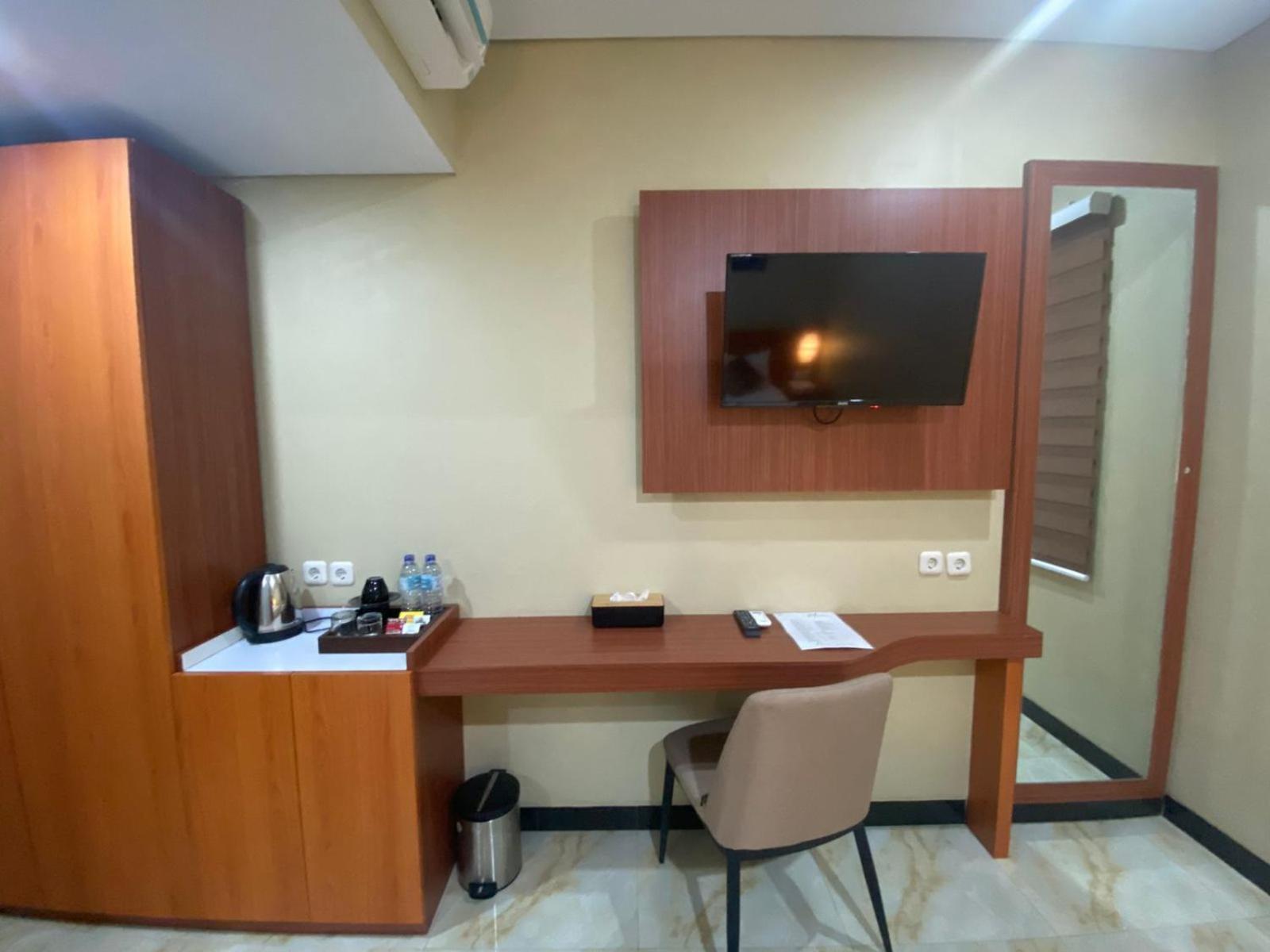 Grand Avira Hotel Batu Merah Eksteriør billede